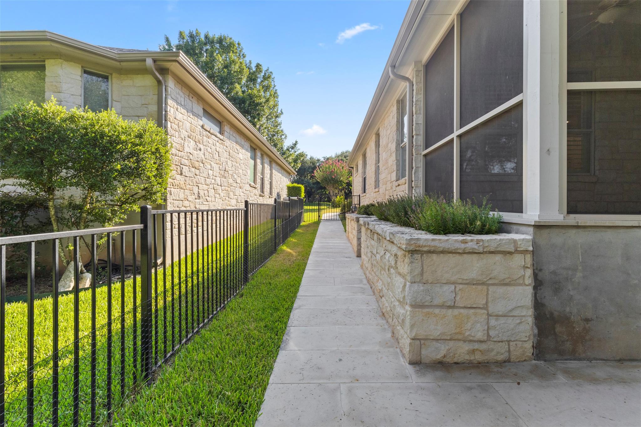 304 Brazos Dr, Georgetown, TX 78628