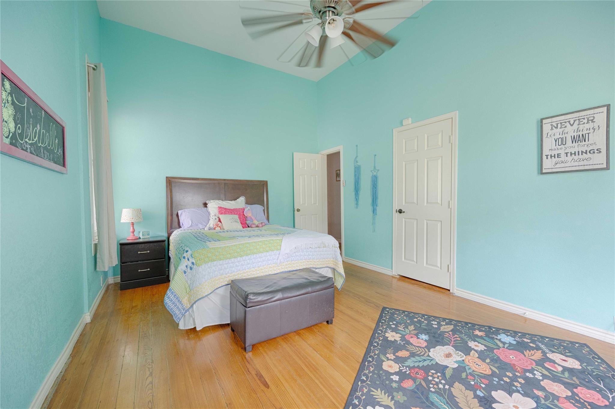 403 E 7th St, Flatonia, TX 78941