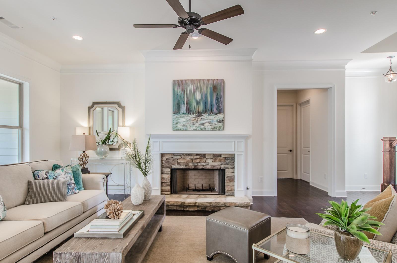 1712 Demi John Bend Rd, Canyon Lake, TX 78133