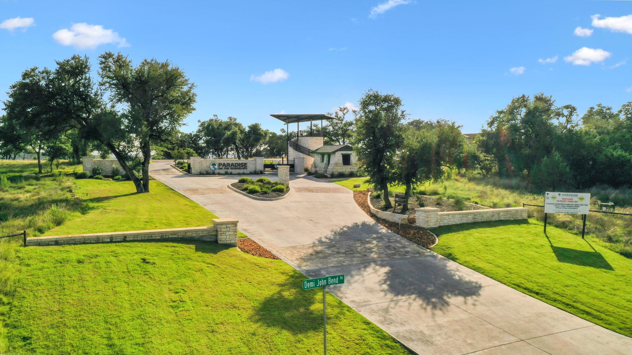 1712 Demi John Bend Rd, Canyon Lake, TX 78133