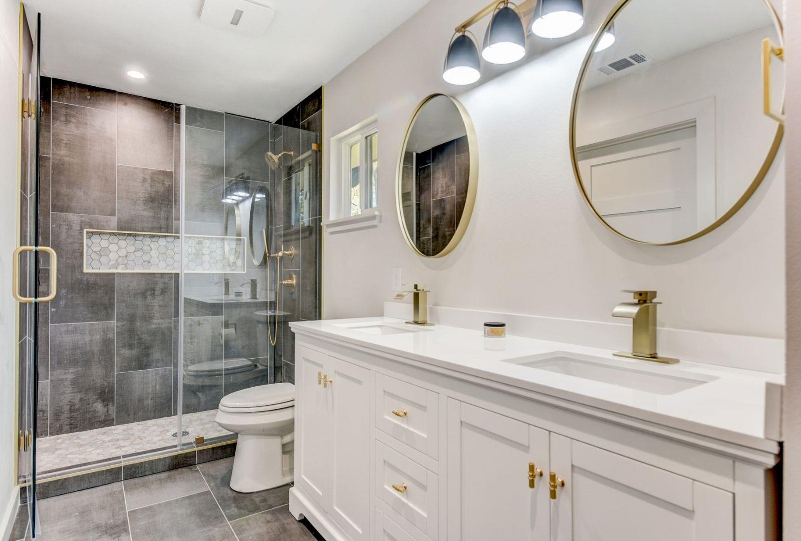 7002 Whispering Oaks Dr, Austin, TX 78745