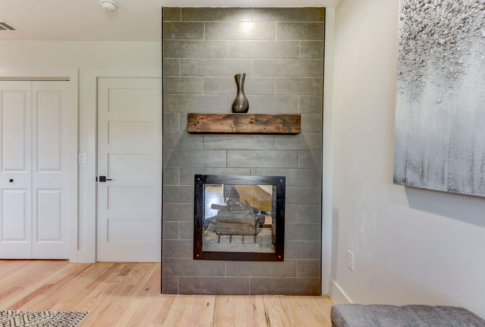 7002 Whispering Oaks Dr, Austin, TX 78745