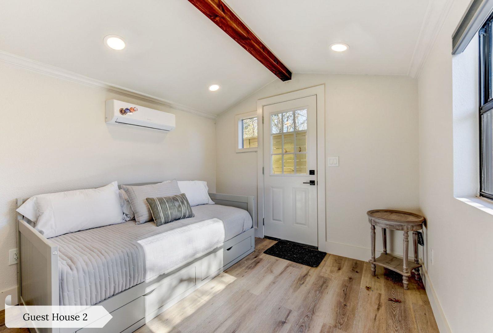 7002 Whispering Oaks Dr, Austin, TX 78745