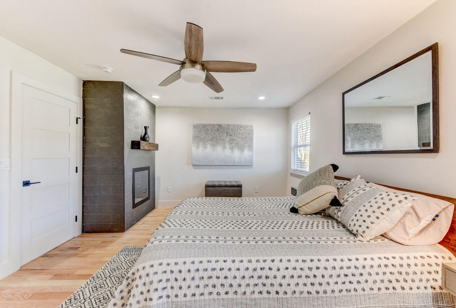 7002 Whispering Oaks Dr, Austin, TX 78745