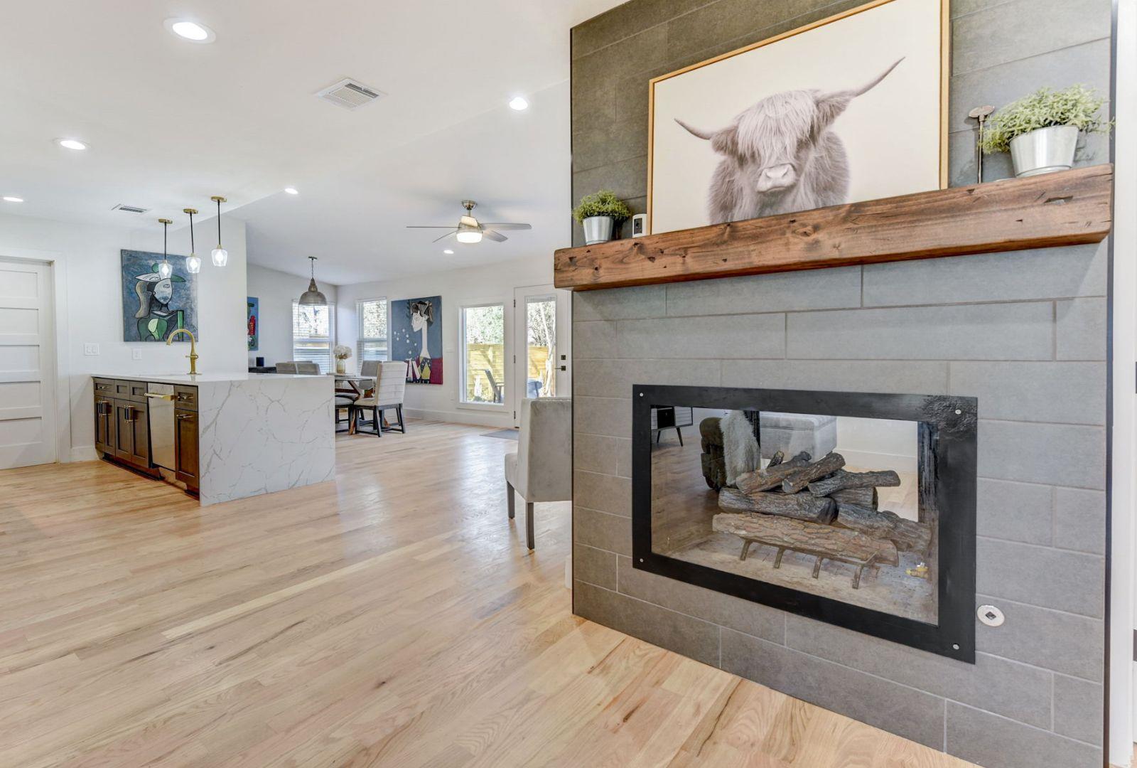 7002 Whispering Oaks Dr, Austin, TX 78745