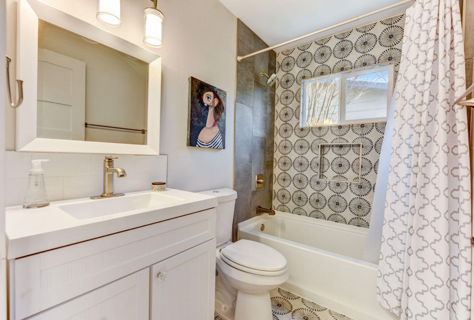 7002 Whispering Oaks Dr, Austin, TX 78745