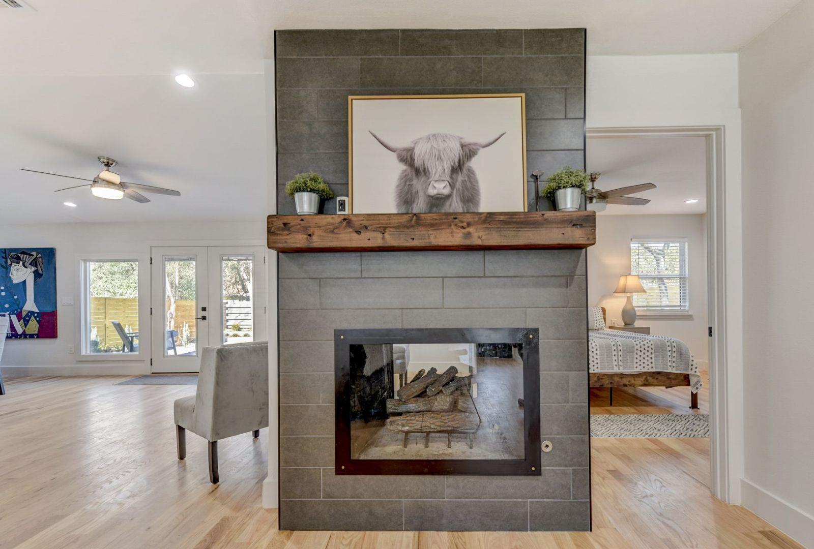 7002 Whispering Oaks Dr, Austin, TX 78745