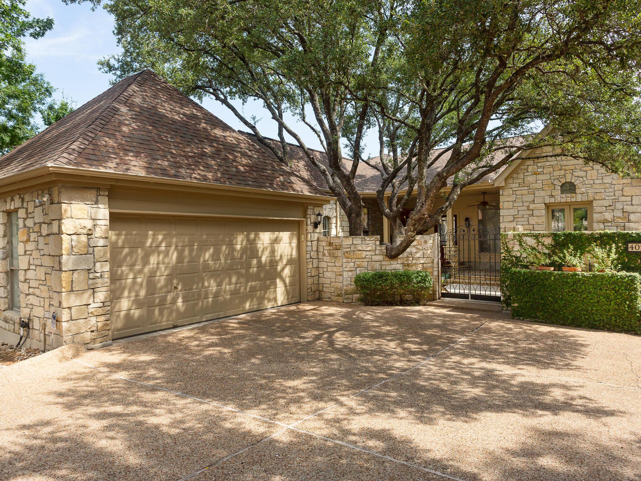 402 Golf Crest Ln, Lakeway, TX 78734
