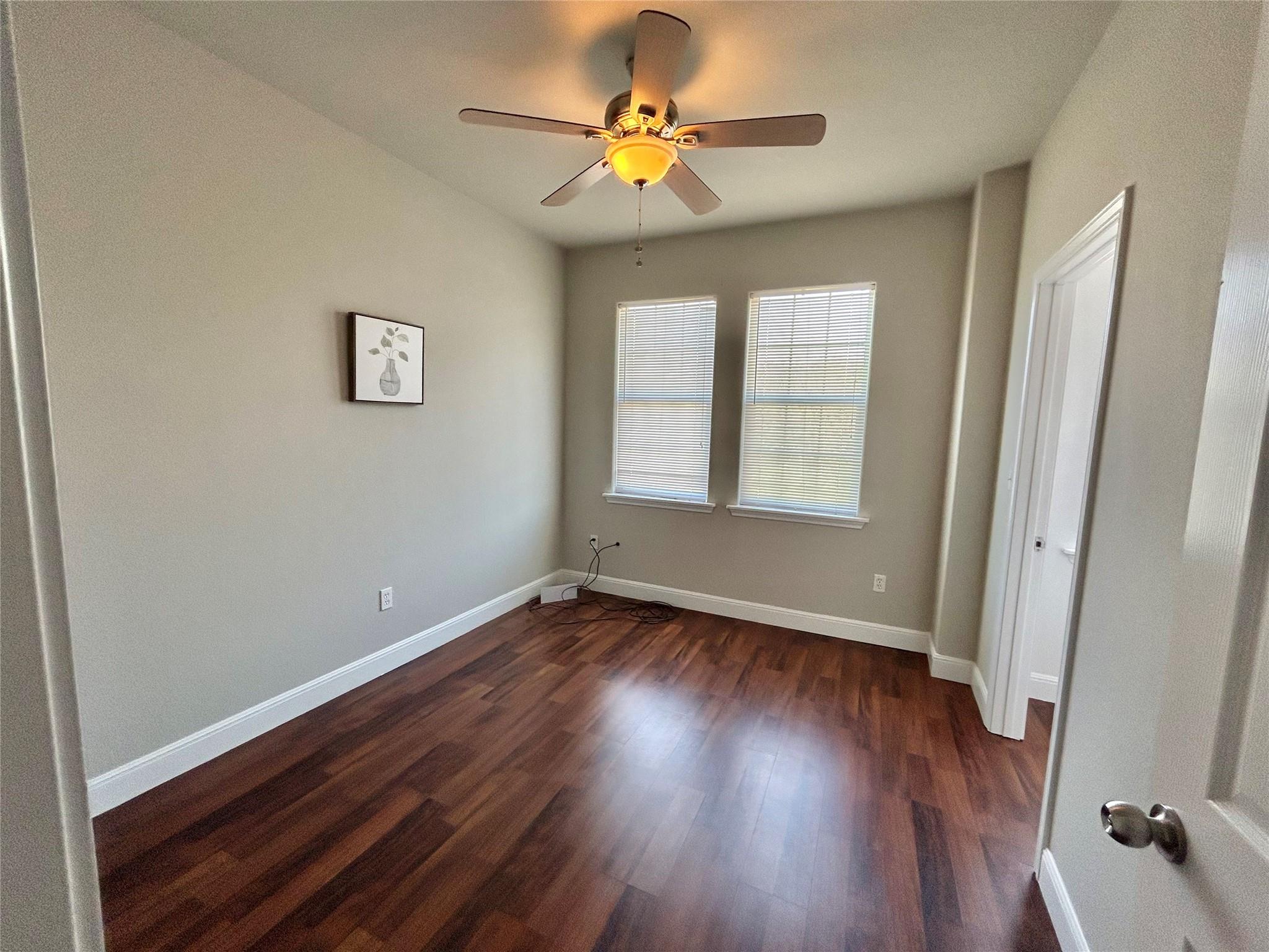 3805 E Us-290 Highway E, Paige, TX 78659
