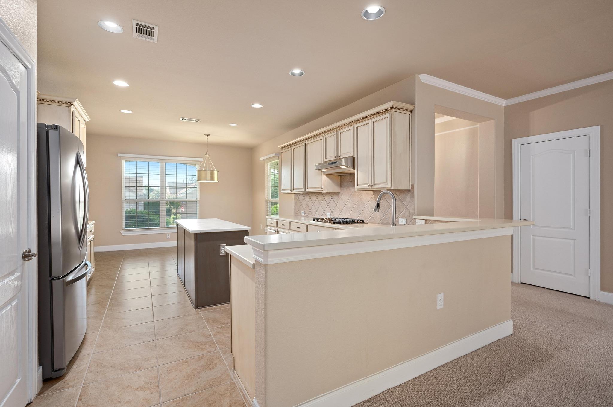 216 Armstrong Dr, Georgetown, TX 78633