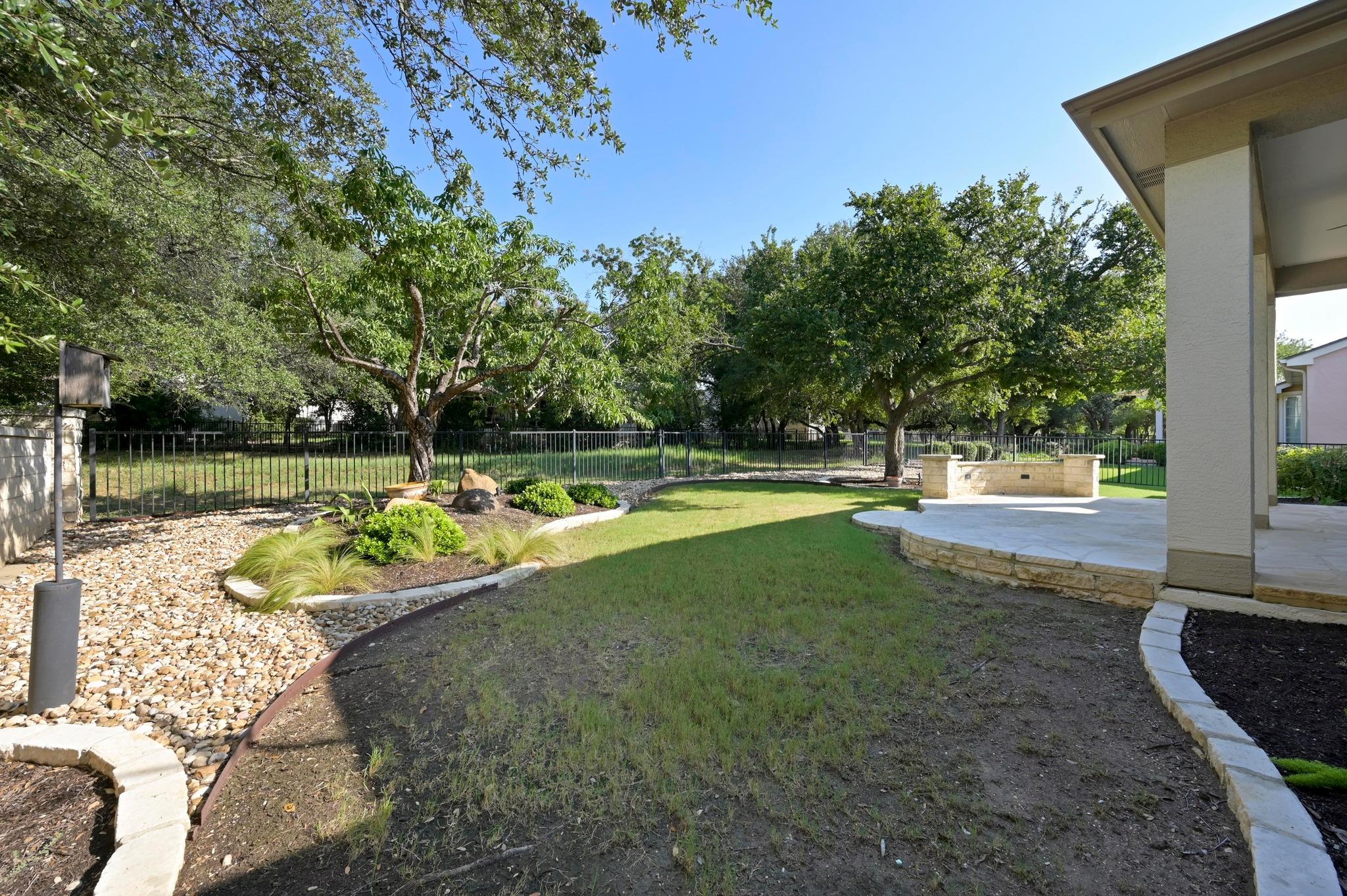 216 Armstrong Dr, Georgetown, TX 78633