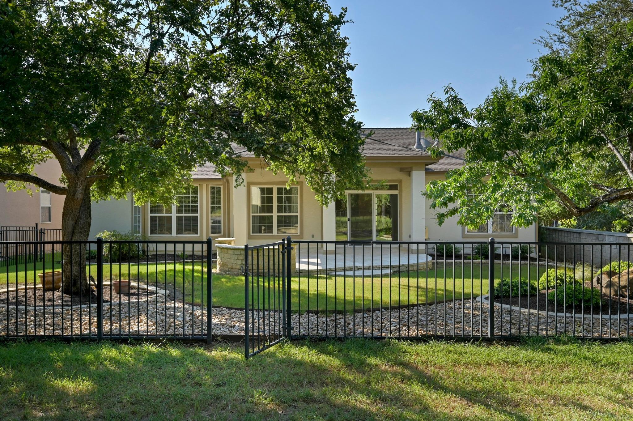 216 Armstrong Dr, Georgetown, TX 78633