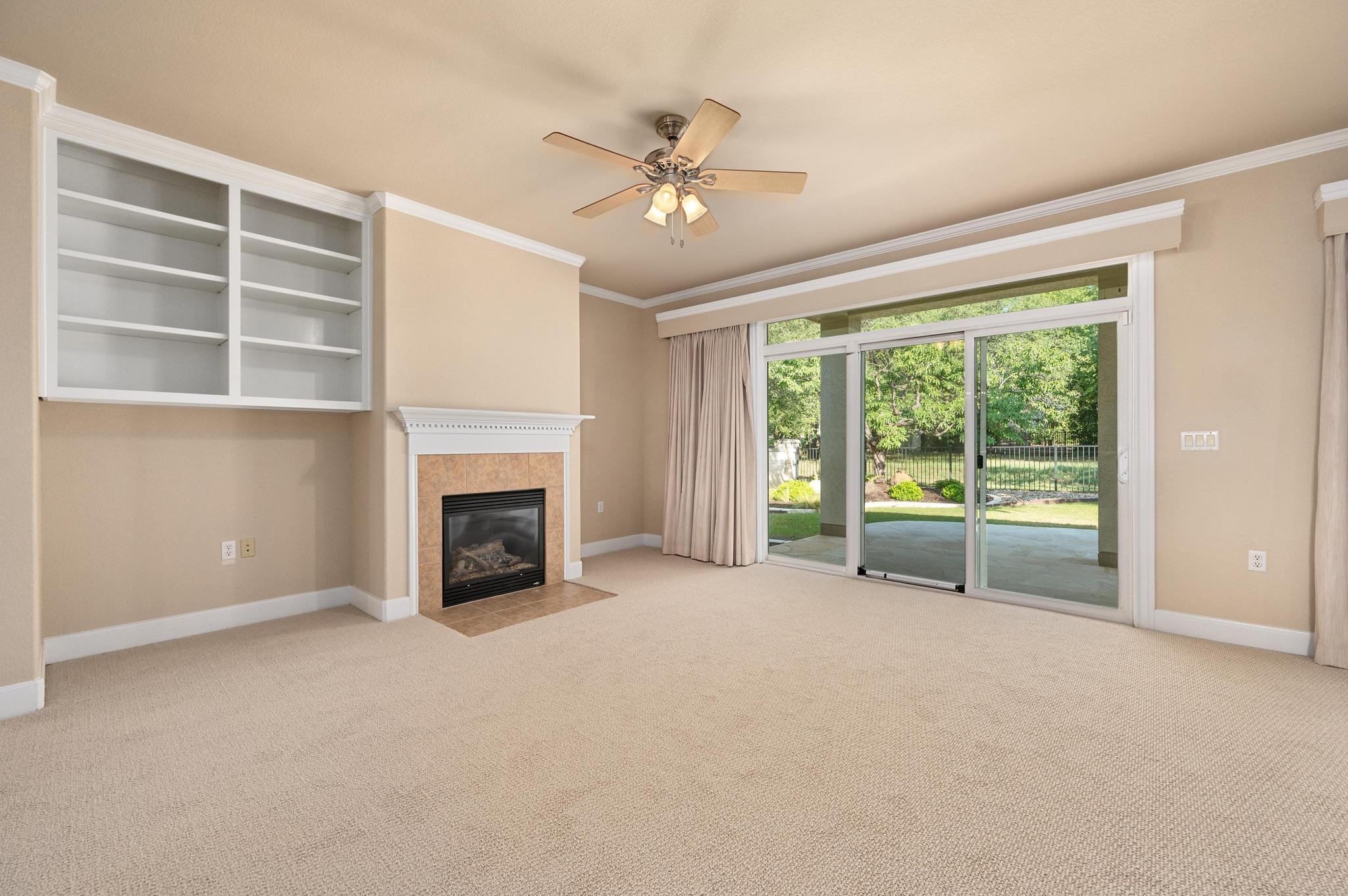 216 Armstrong Dr, Georgetown, TX 78633