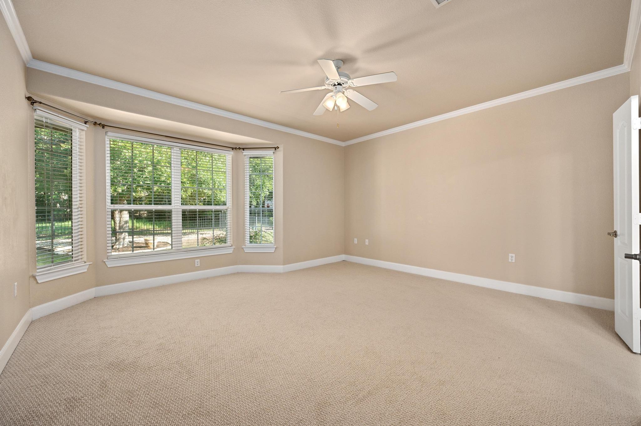 216 Armstrong Dr, Georgetown, TX 78633