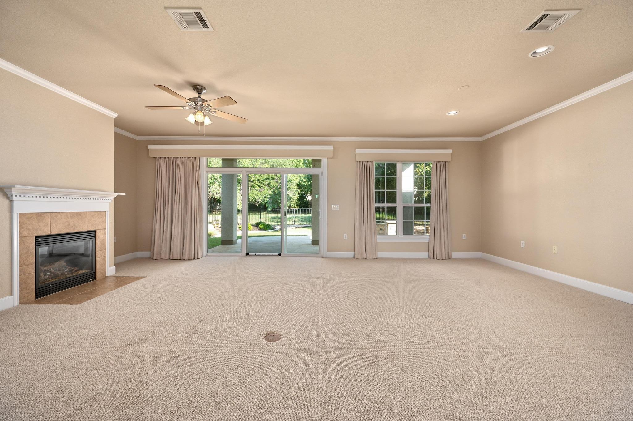 216 Armstrong Dr, Georgetown, TX 78633