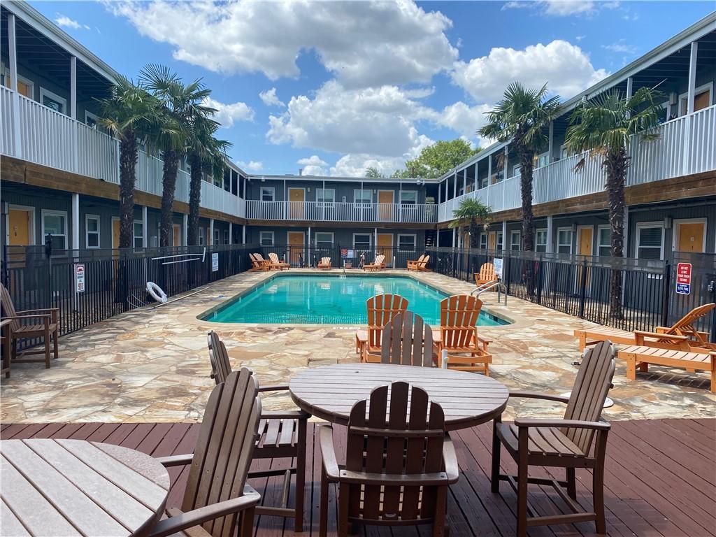 2401 Manor Rd # 206, Austin, TX 78722
