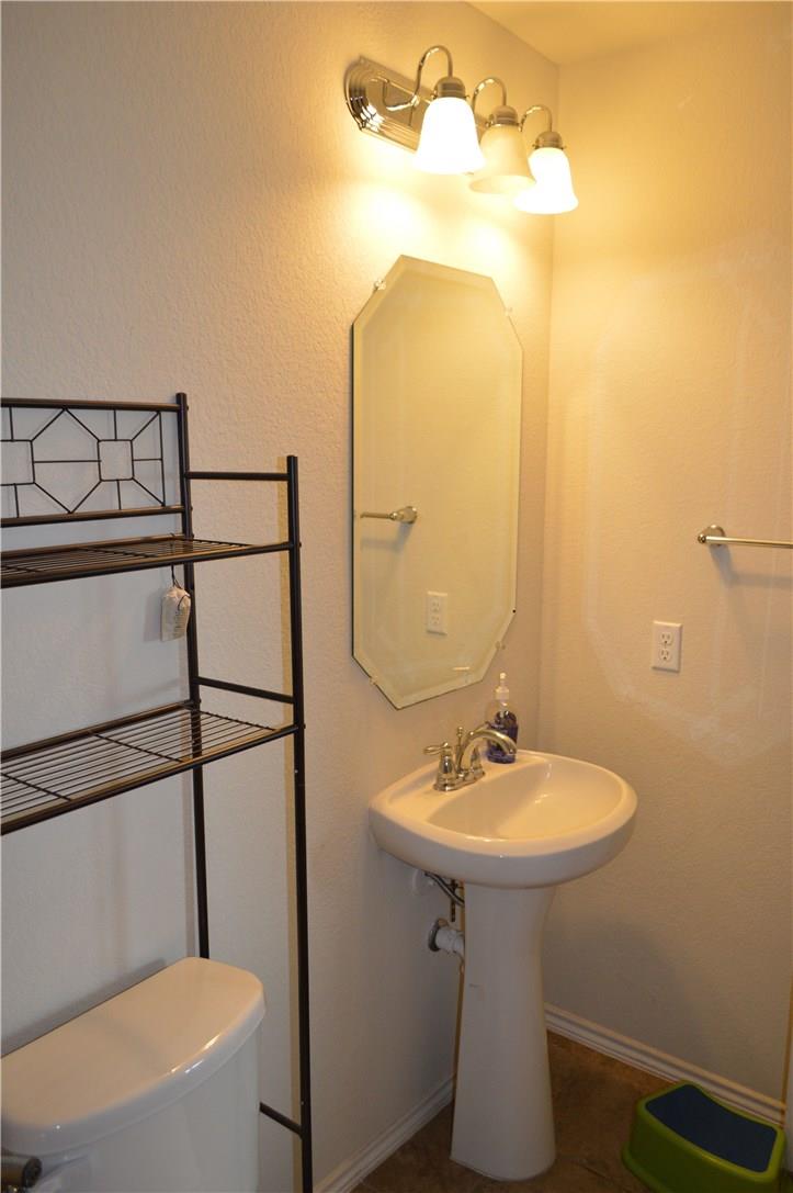 5812 Minch Rd, Austin, TX 78754