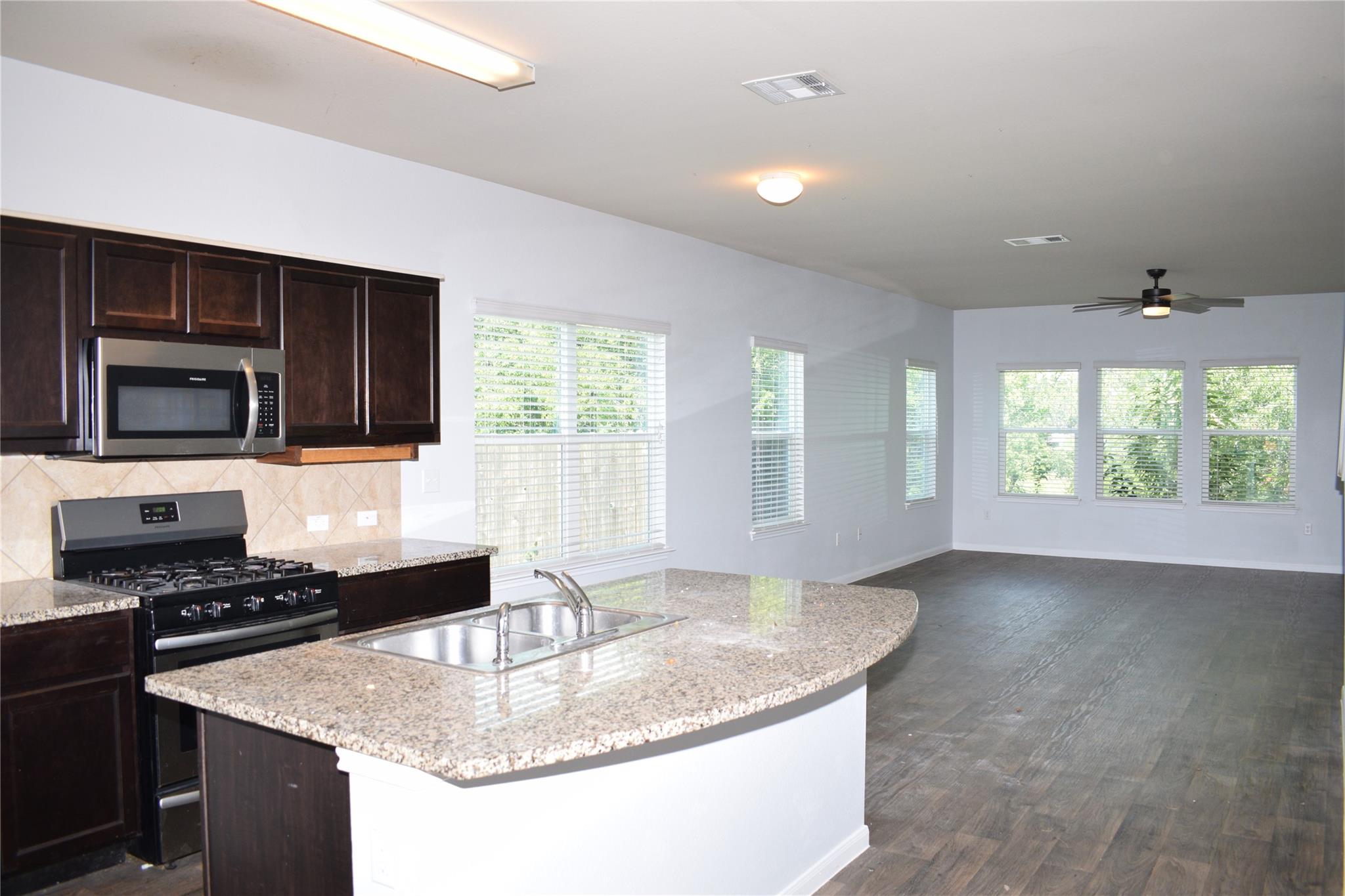 321 Coleto Creek Loop, Kyle, TX 78640