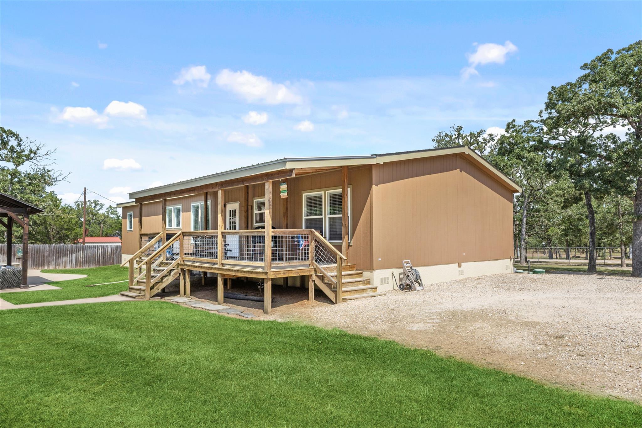 115 Cedar Ln, Somerville, TX 77879