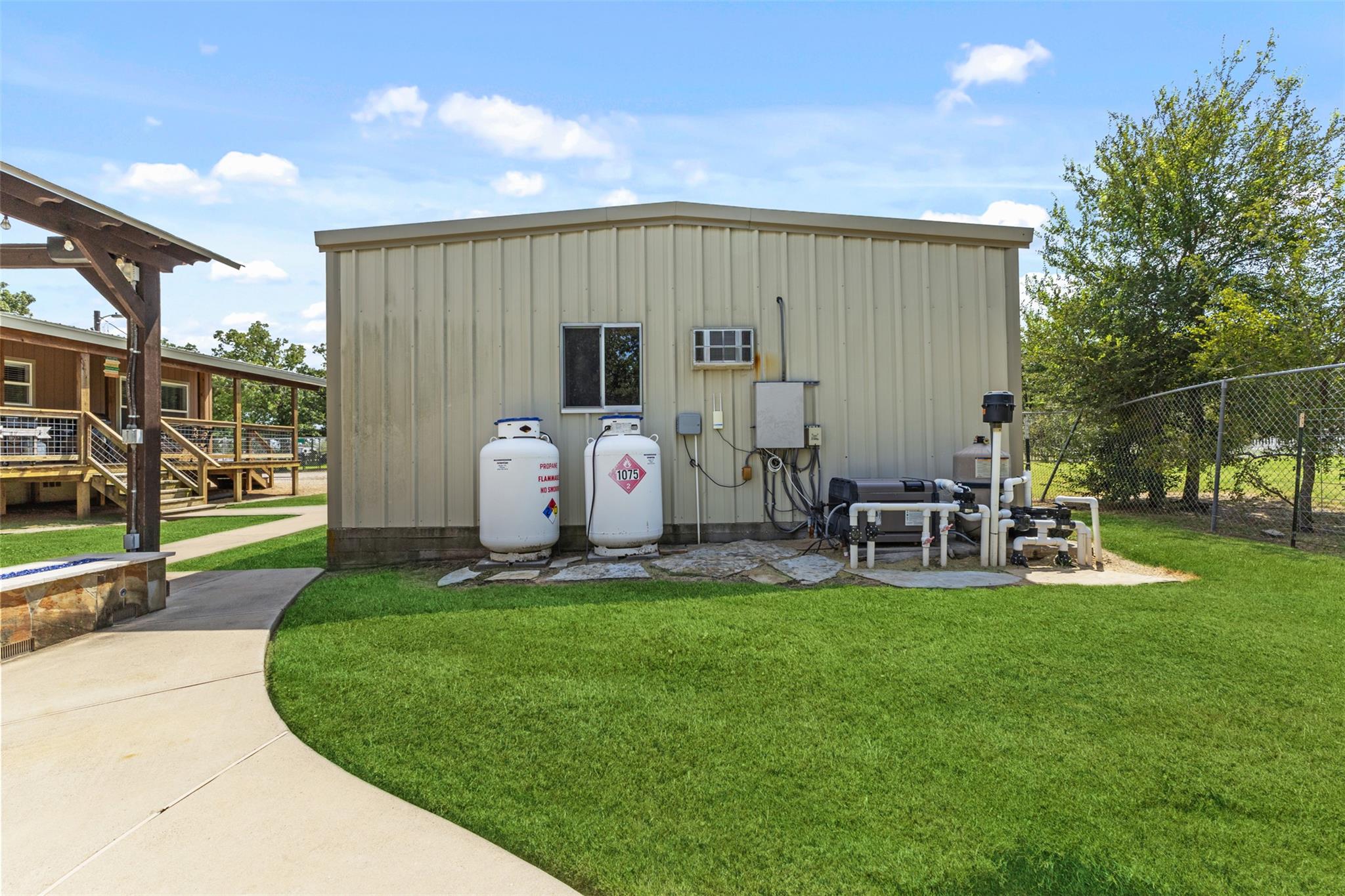 115 Cedar Ln, Somerville, TX 77879