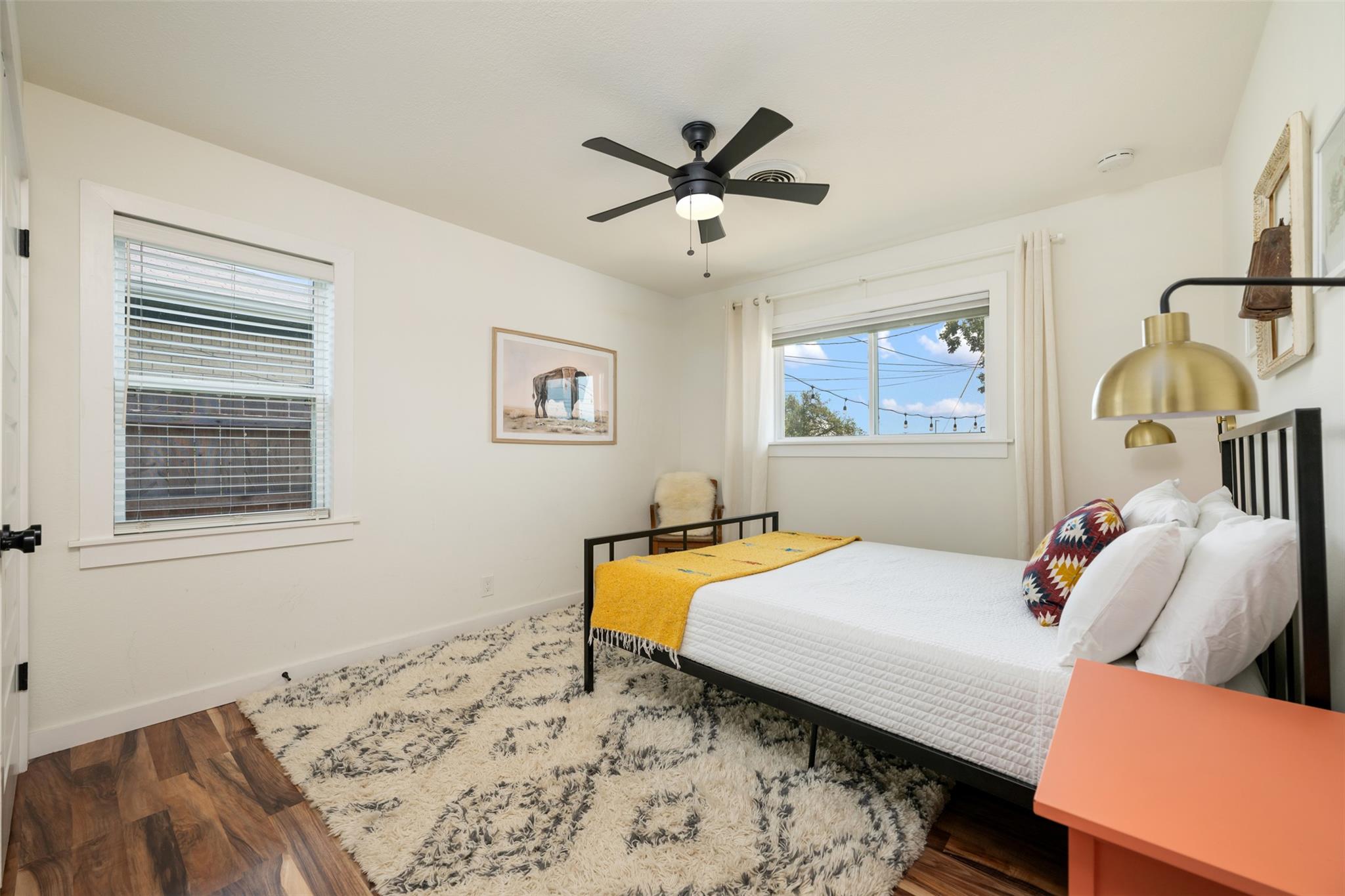 1107 E 17th St, Georgetown, TX 78626