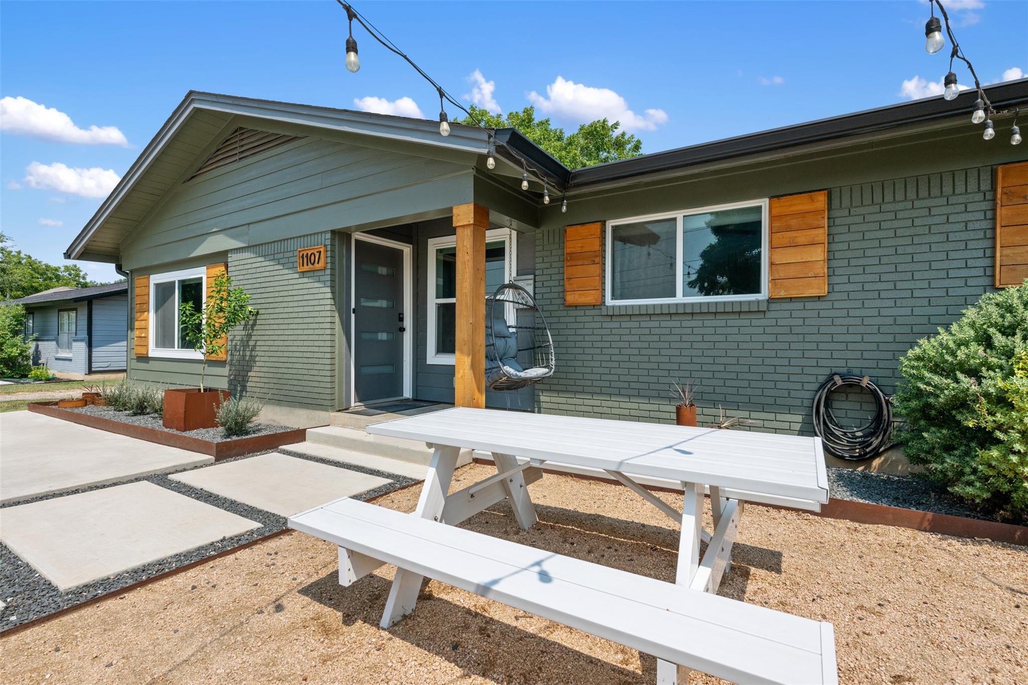 1107 E 17th St, Georgetown, TX 78626