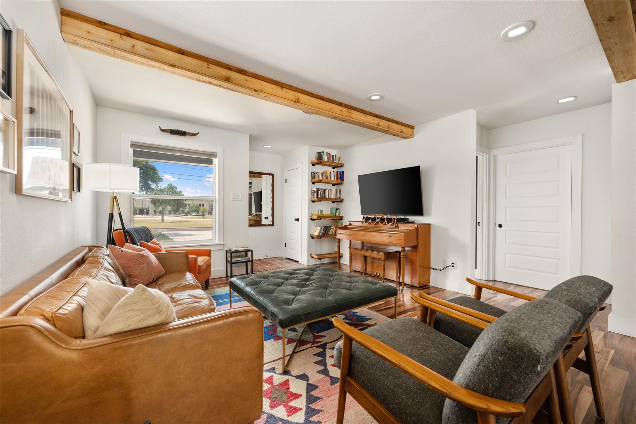 1107 E 17th St, Georgetown, TX 78626