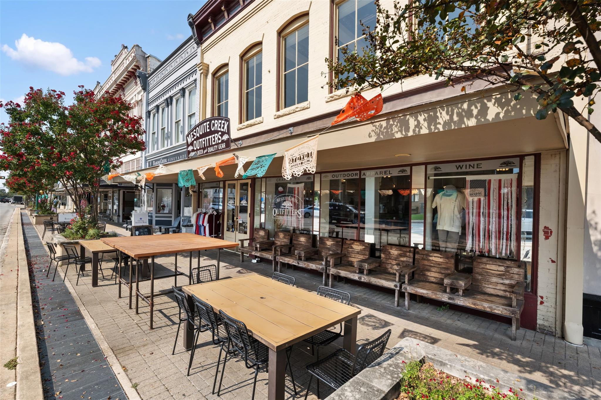 1107 E 17th St, Georgetown, TX 78626