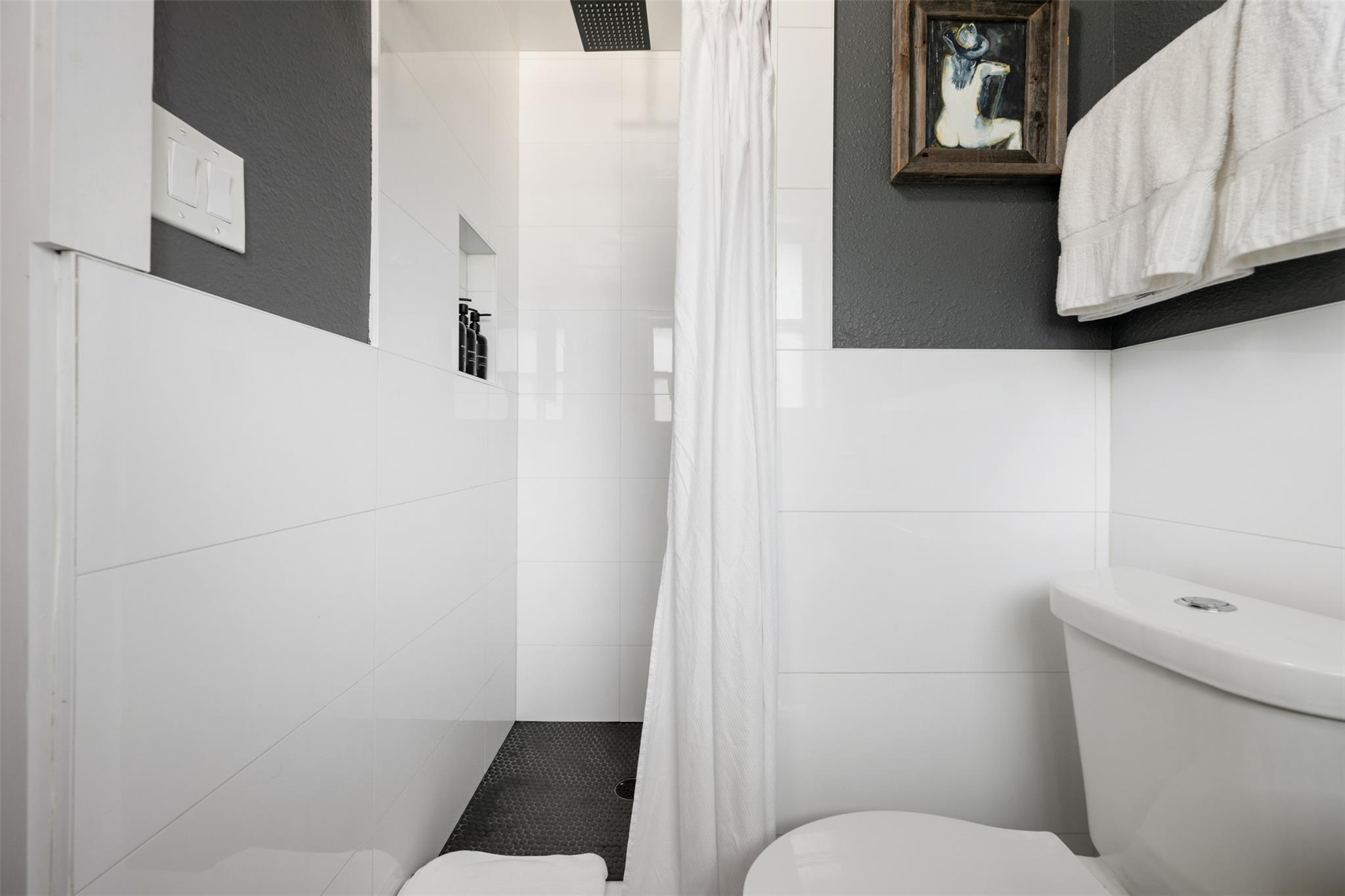 1107 E 17th St, Georgetown, TX 78626