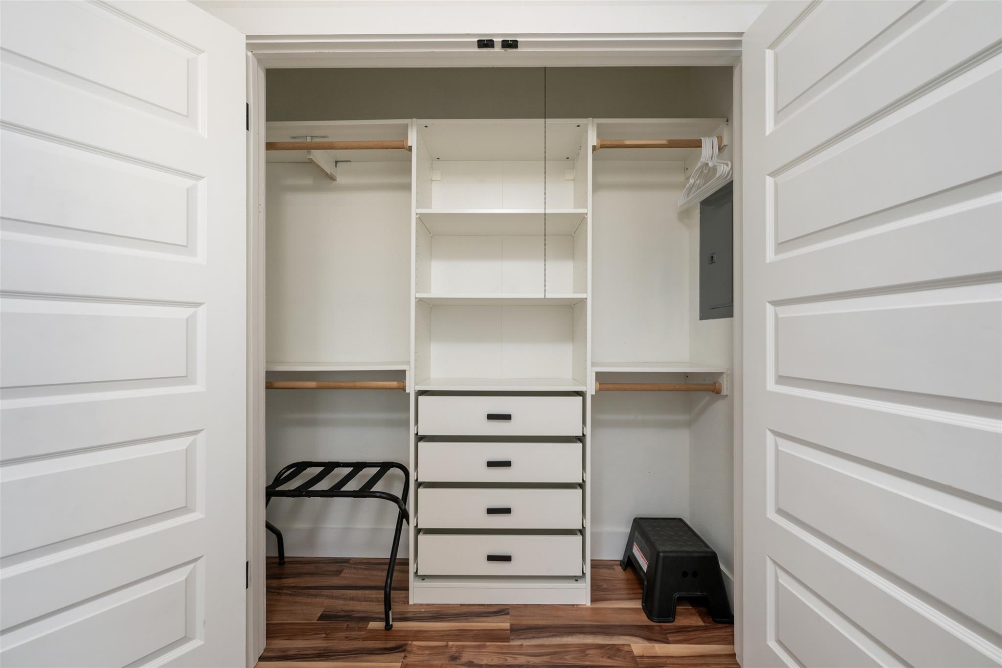 1107 E 17th St, Georgetown, TX 78626