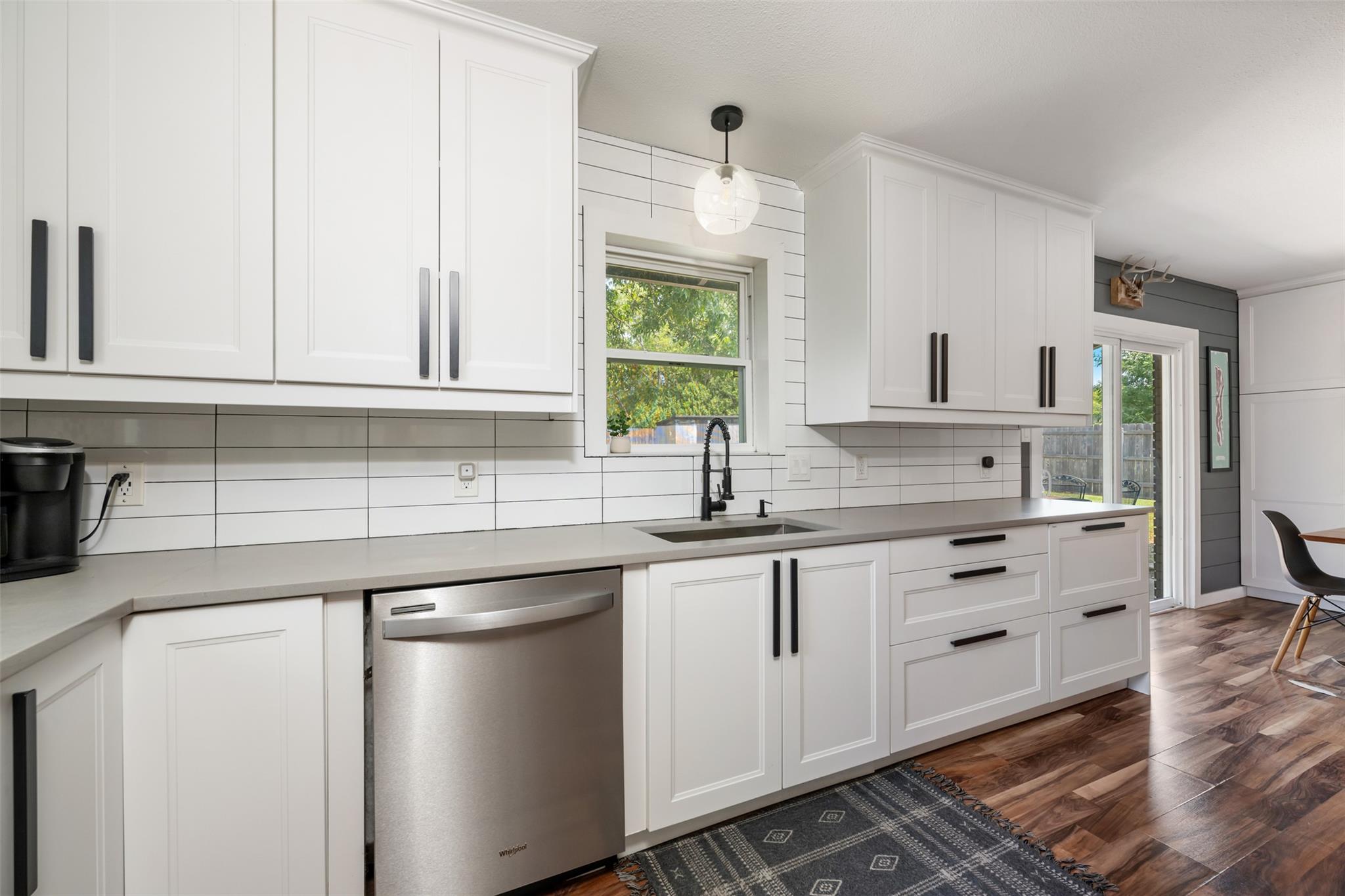 1107 E 17th St, Georgetown, TX 78626