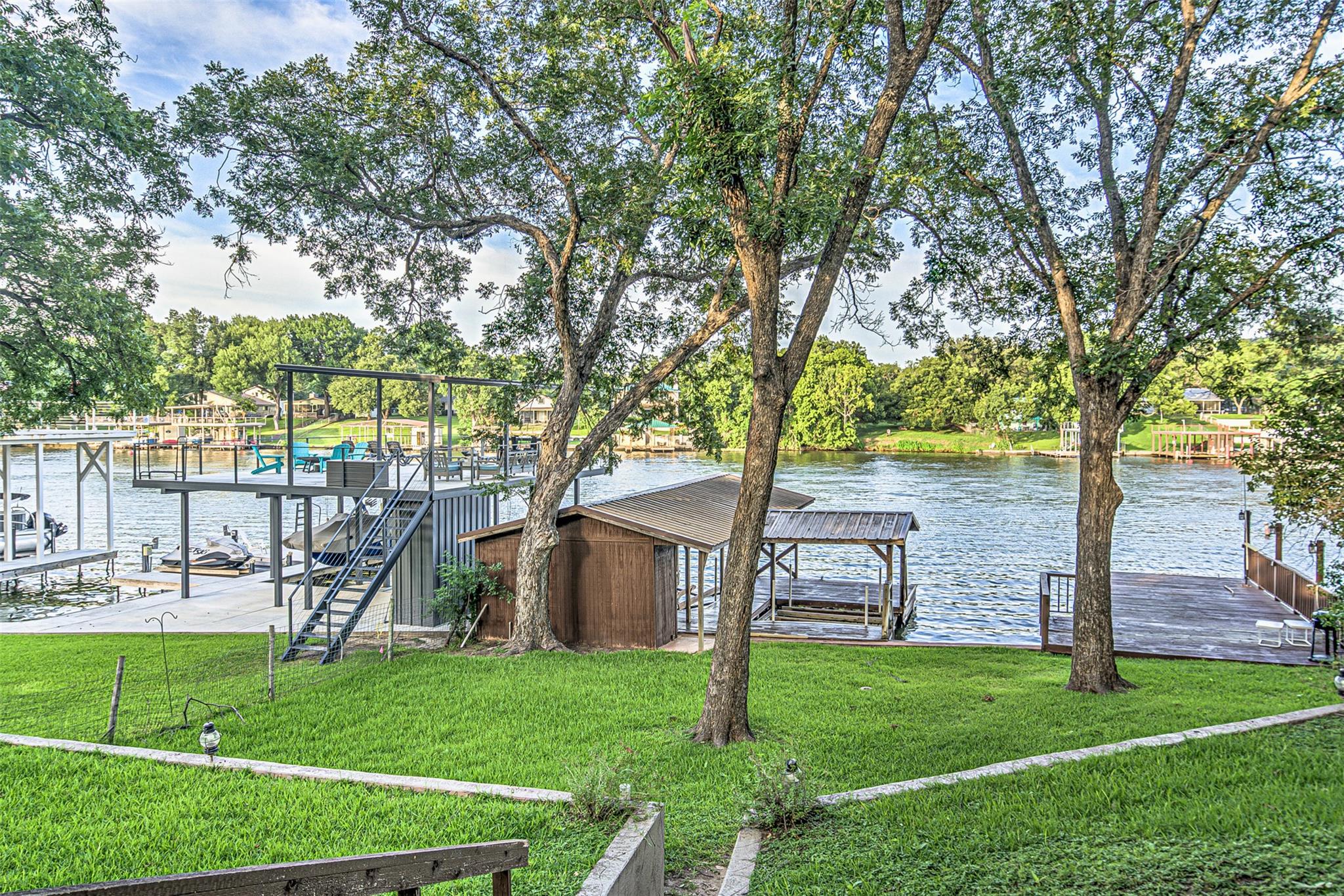 2632 Williams Lakeshore Dr, Kingsland, TX 78639