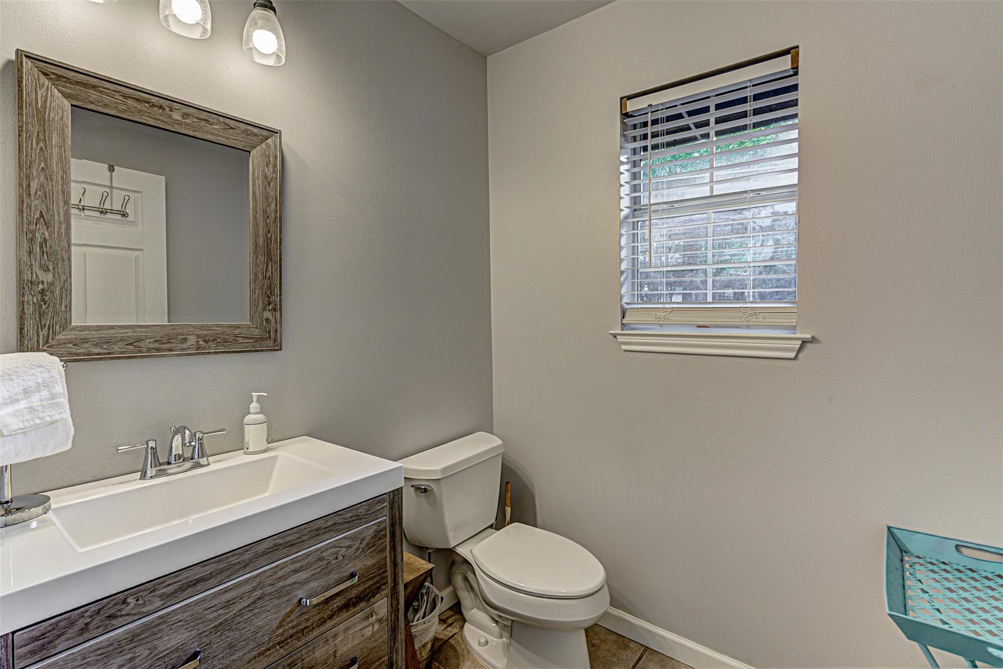 2632 Williams Lakeshore Dr, Kingsland, TX 78639