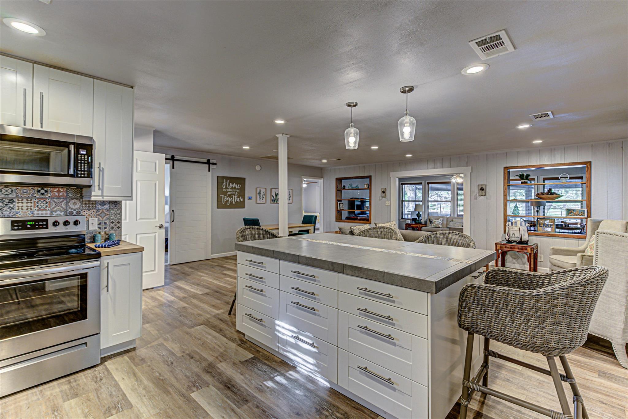 2632 Williams Lakeshore Dr, Kingsland, TX 78639