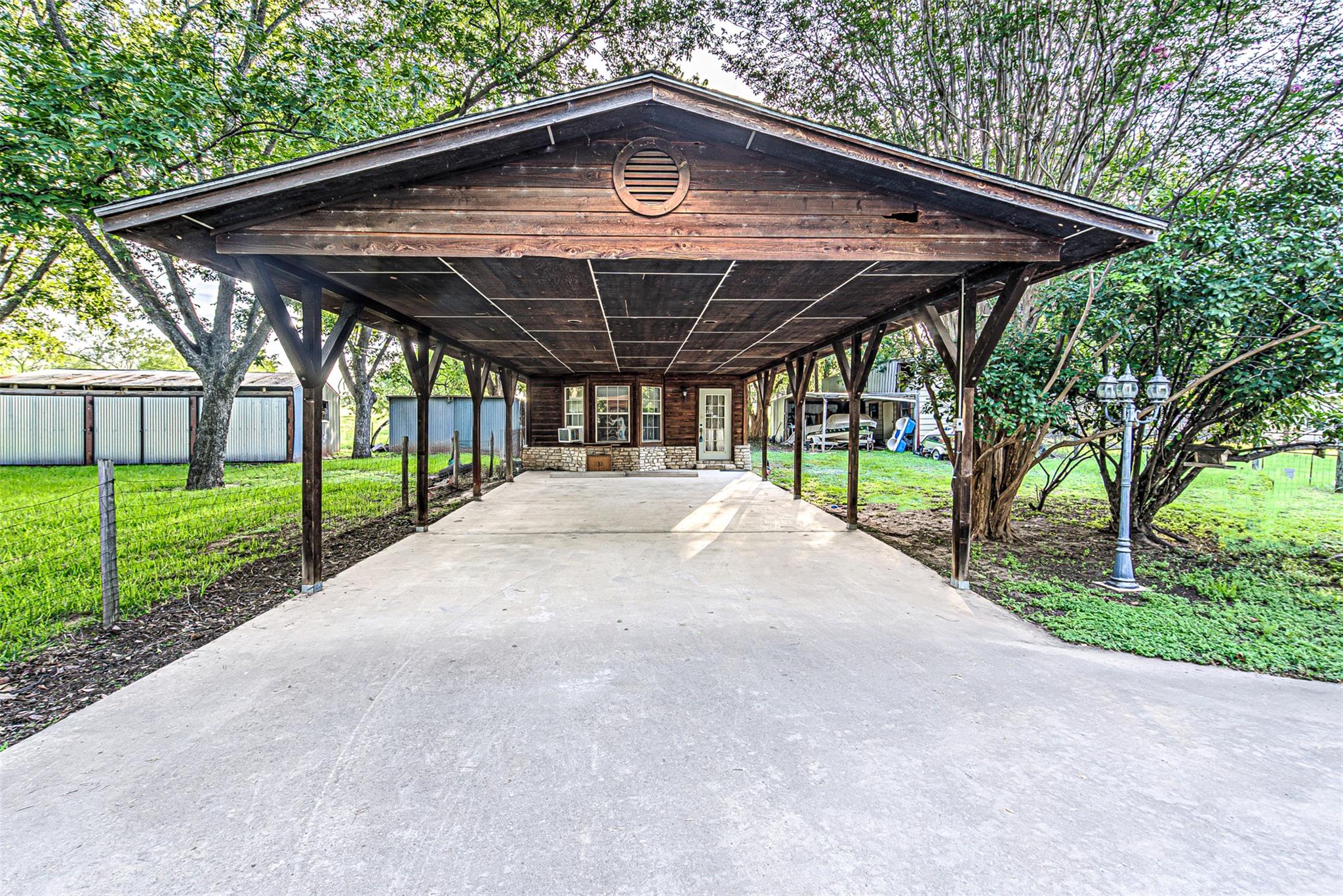 2632 Williams Lakeshore Dr, Kingsland, TX 78639