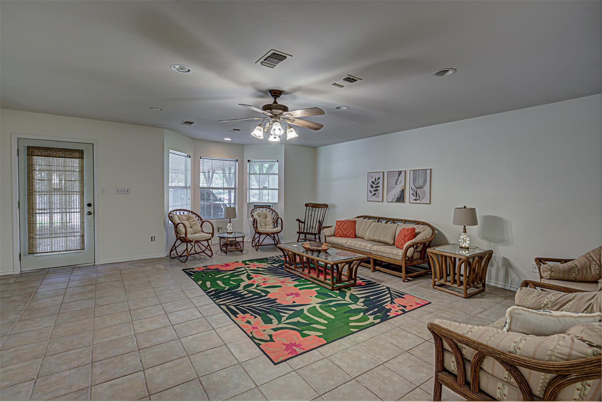 2632 Williams Lakeshore Dr, Kingsland, TX 78639