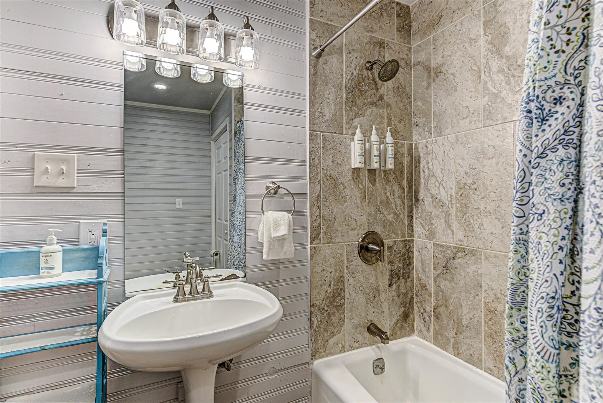 2632 Williams Lakeshore Dr, Kingsland, TX 78639