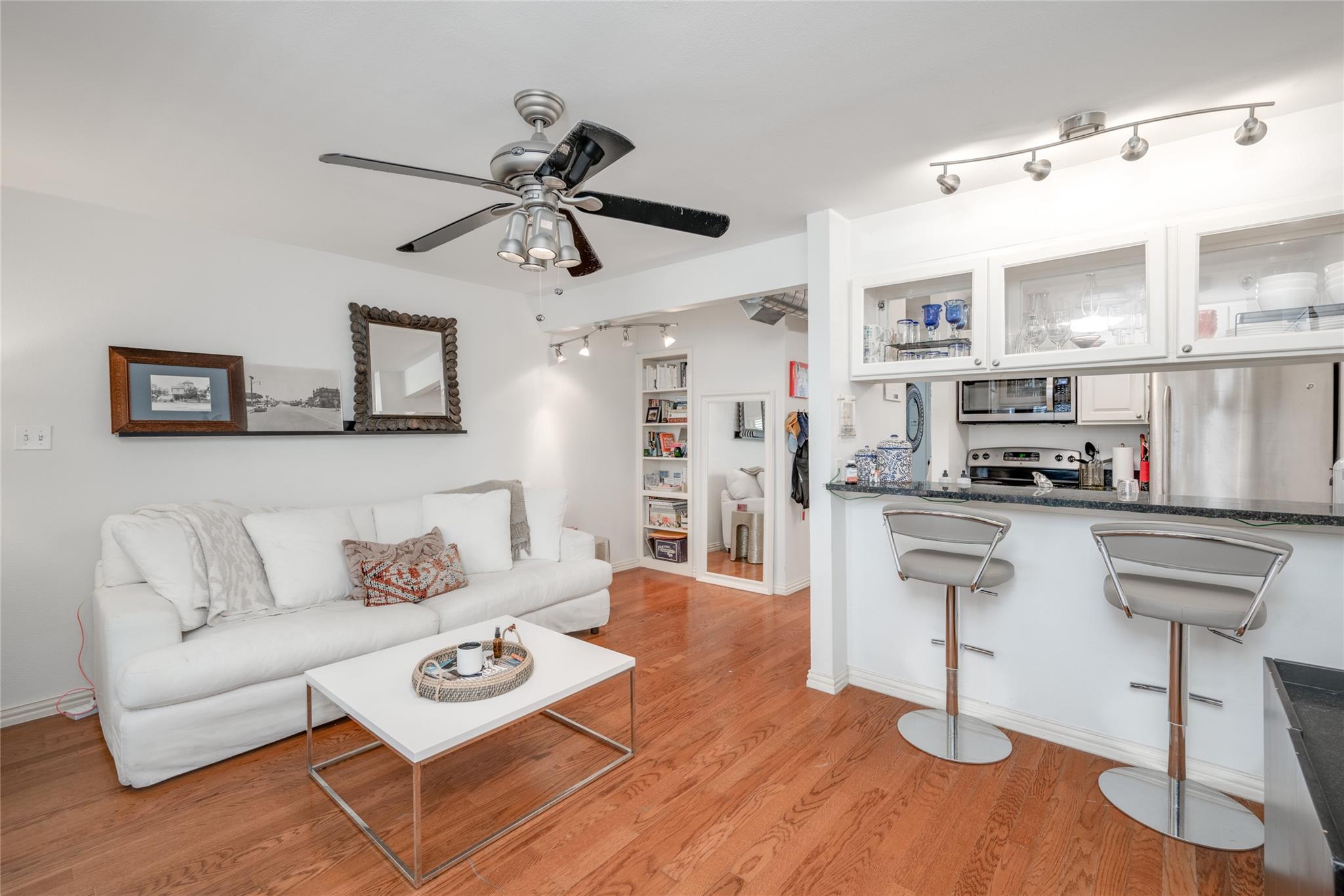 1510 W 6th St # 107, Austin, TX 78703
