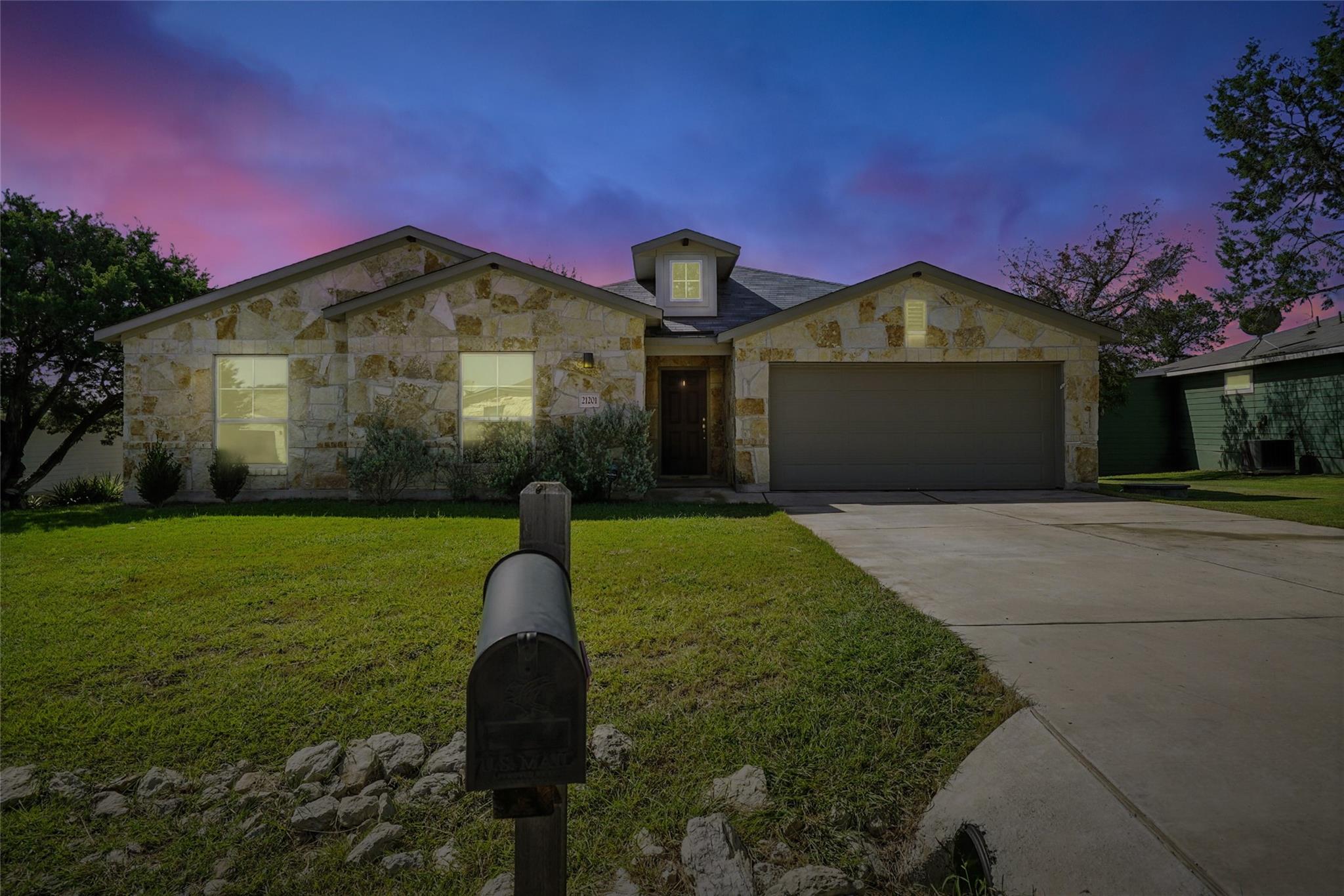 21201 Winslow Cv, Lago Vista, TX 78645