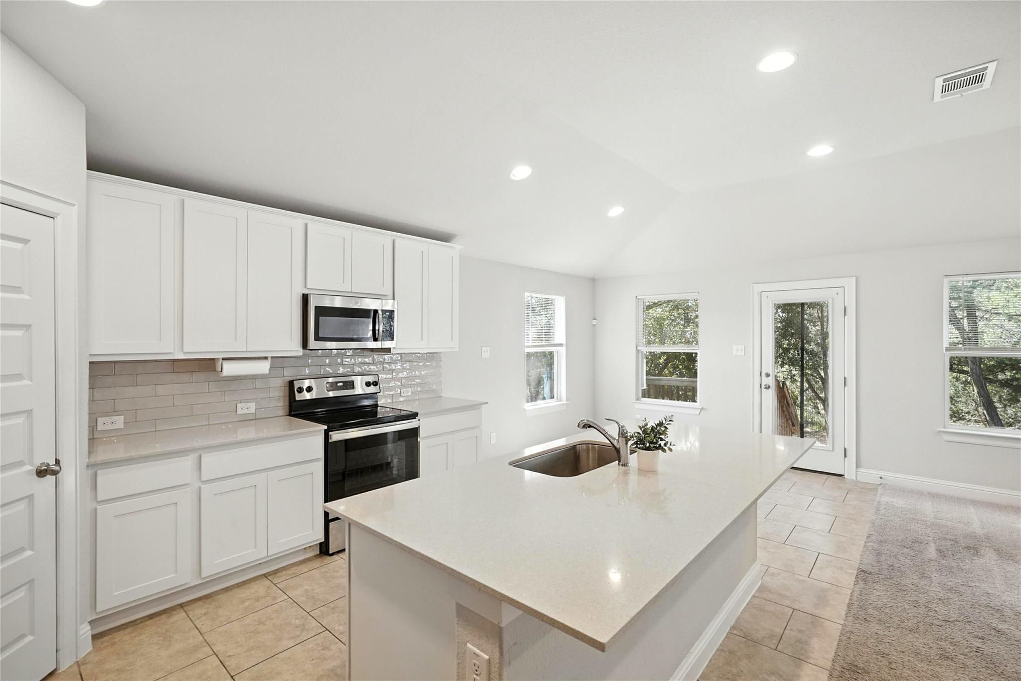 21201 Winslow Cv, Lago Vista, TX 78645