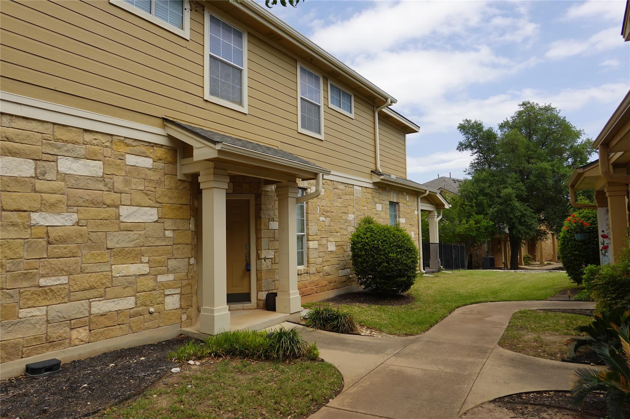 16100 S Great Oaks Dr # 1902, Round Rock, TX 78681