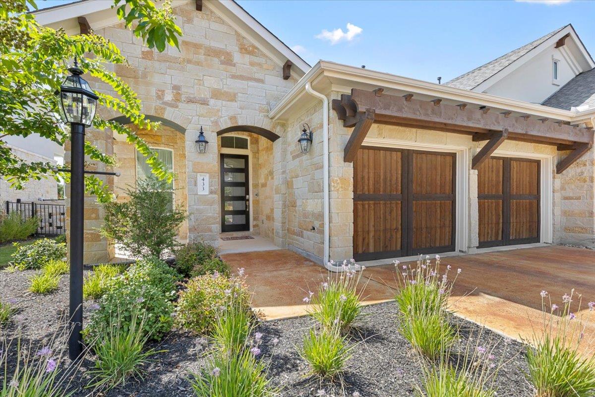 433 Cartwheel Bnd # 89, Austin, TX 78738