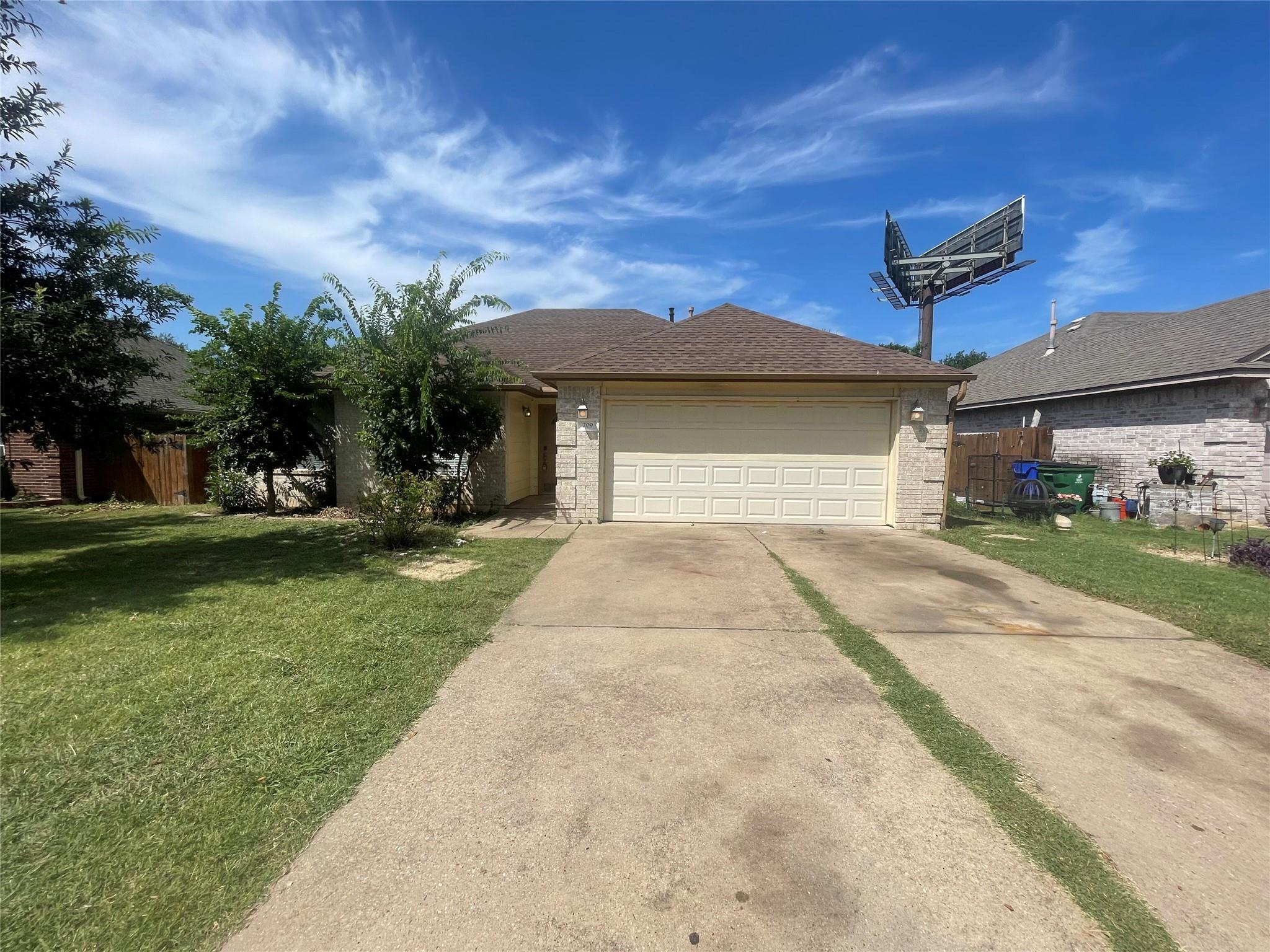 209 N Kings Canyon Dr, Cedar Park, TX 78613