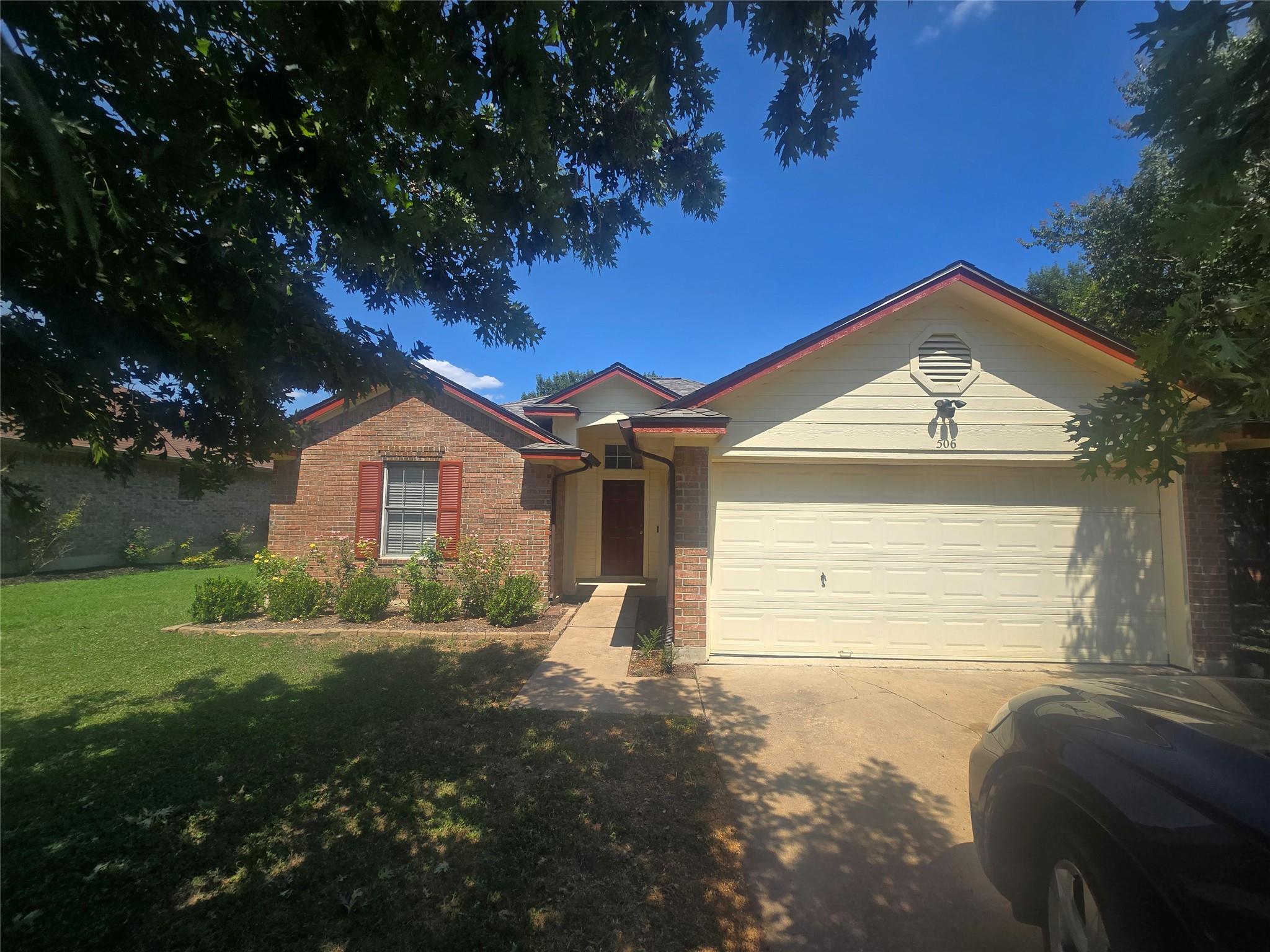506 Clearcreek Dr, Leander, TX 78641