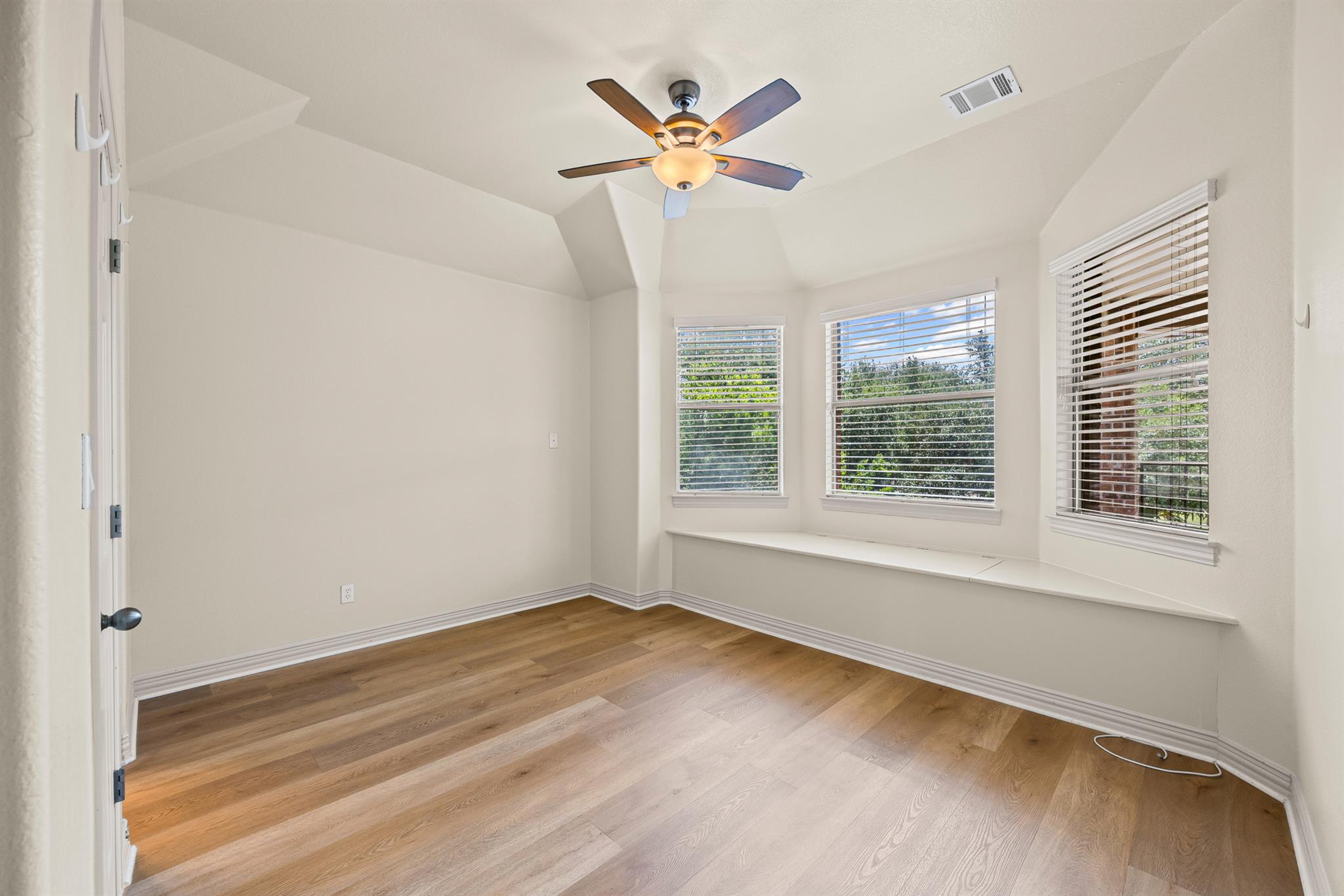 10500 Avery Club Dr # 3, Austin, TX 78717