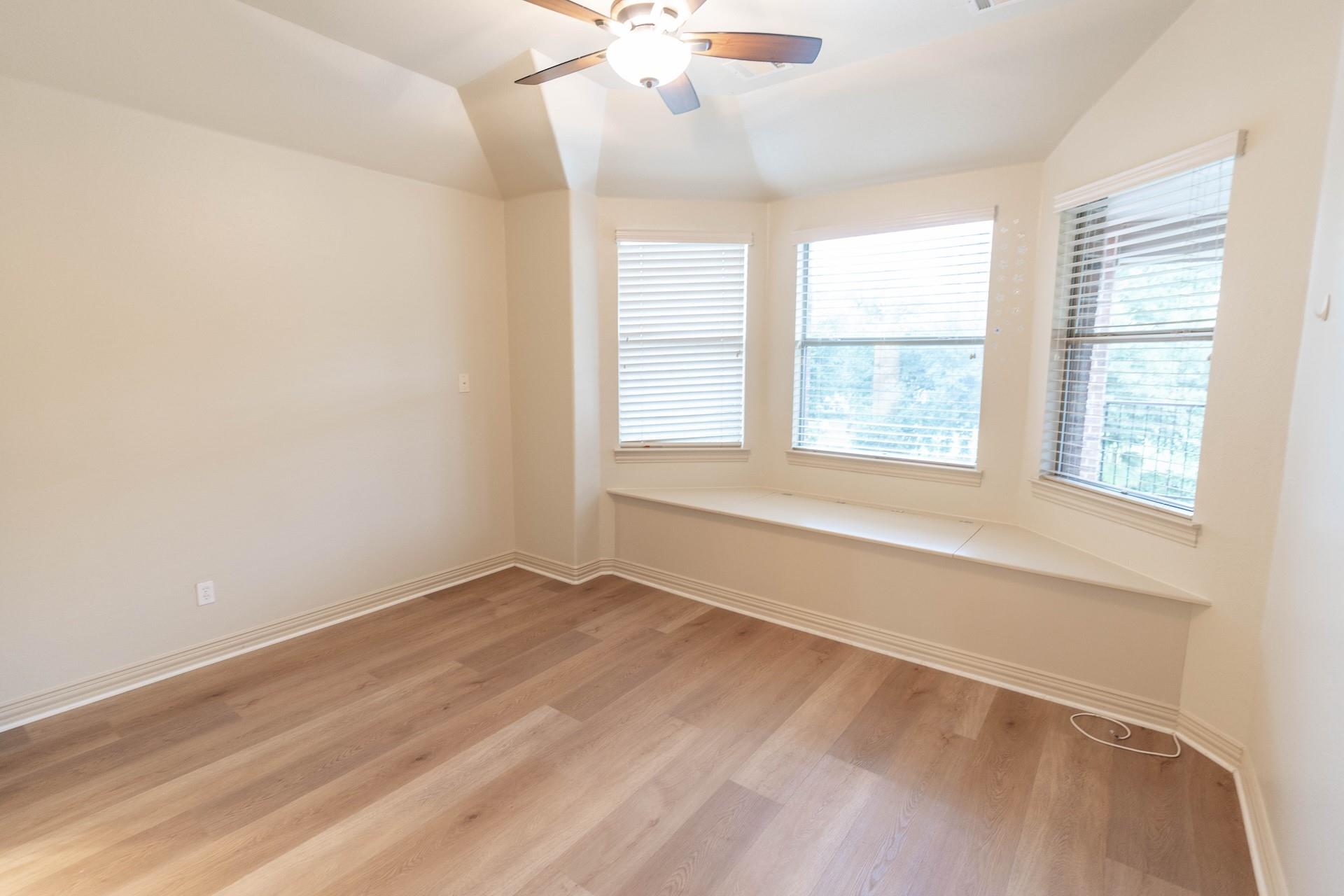 10500 Avery Club Dr # 3, Austin, TX 78717