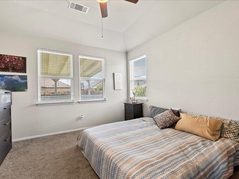 204 Lake Placid Run, Elgin, TX 78621