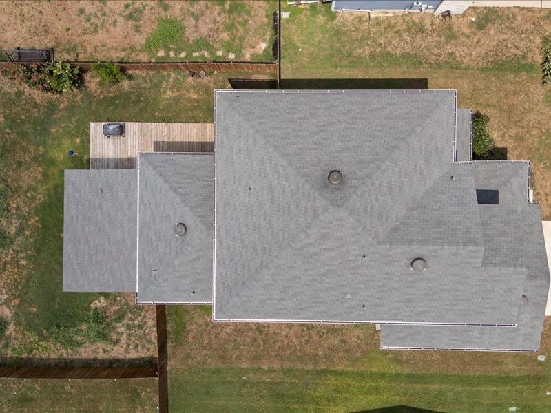 204 Lake Placid Run, Elgin, TX 78621