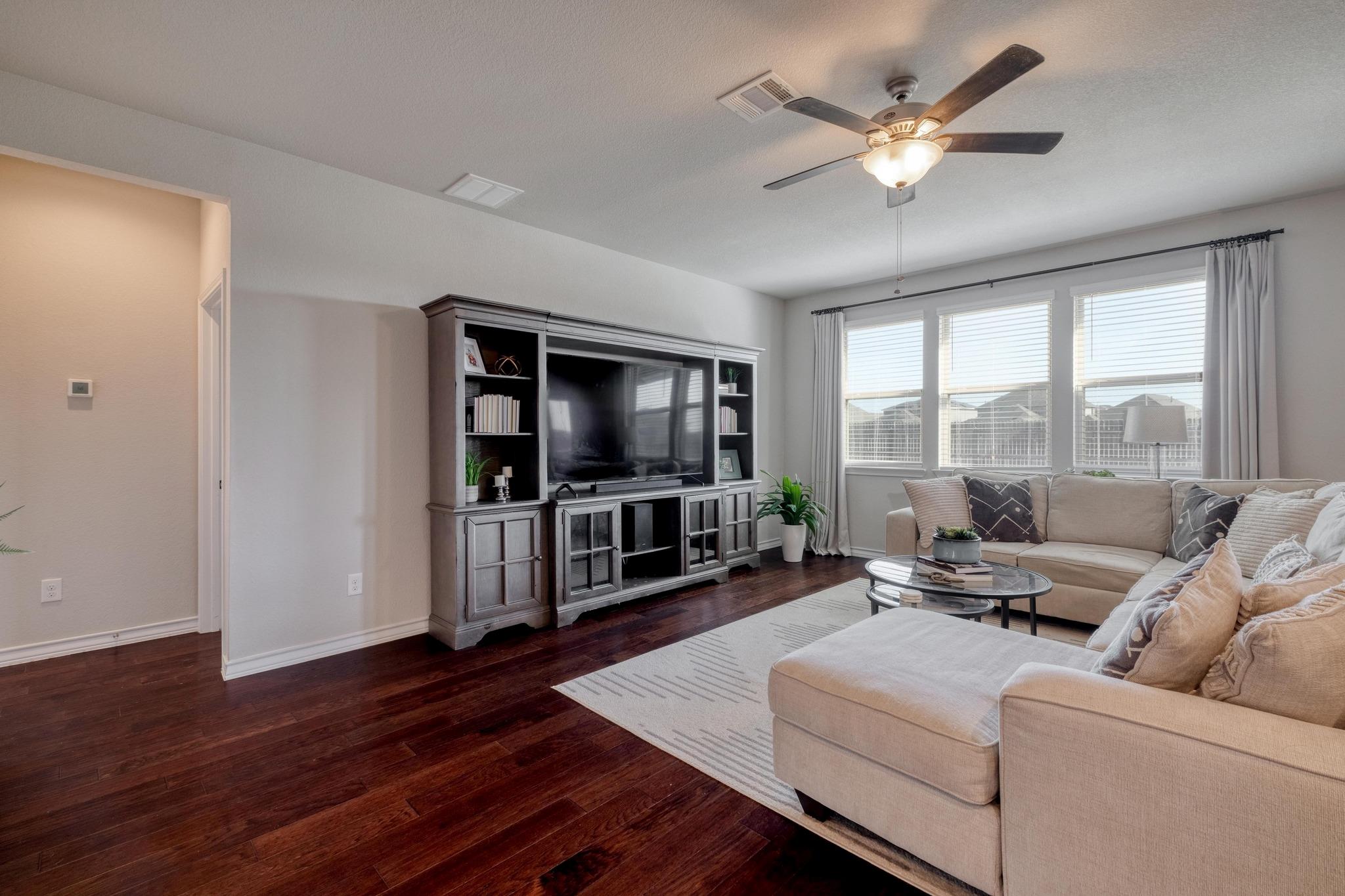 6717 Catania Loop, Round Rock, TX 78665