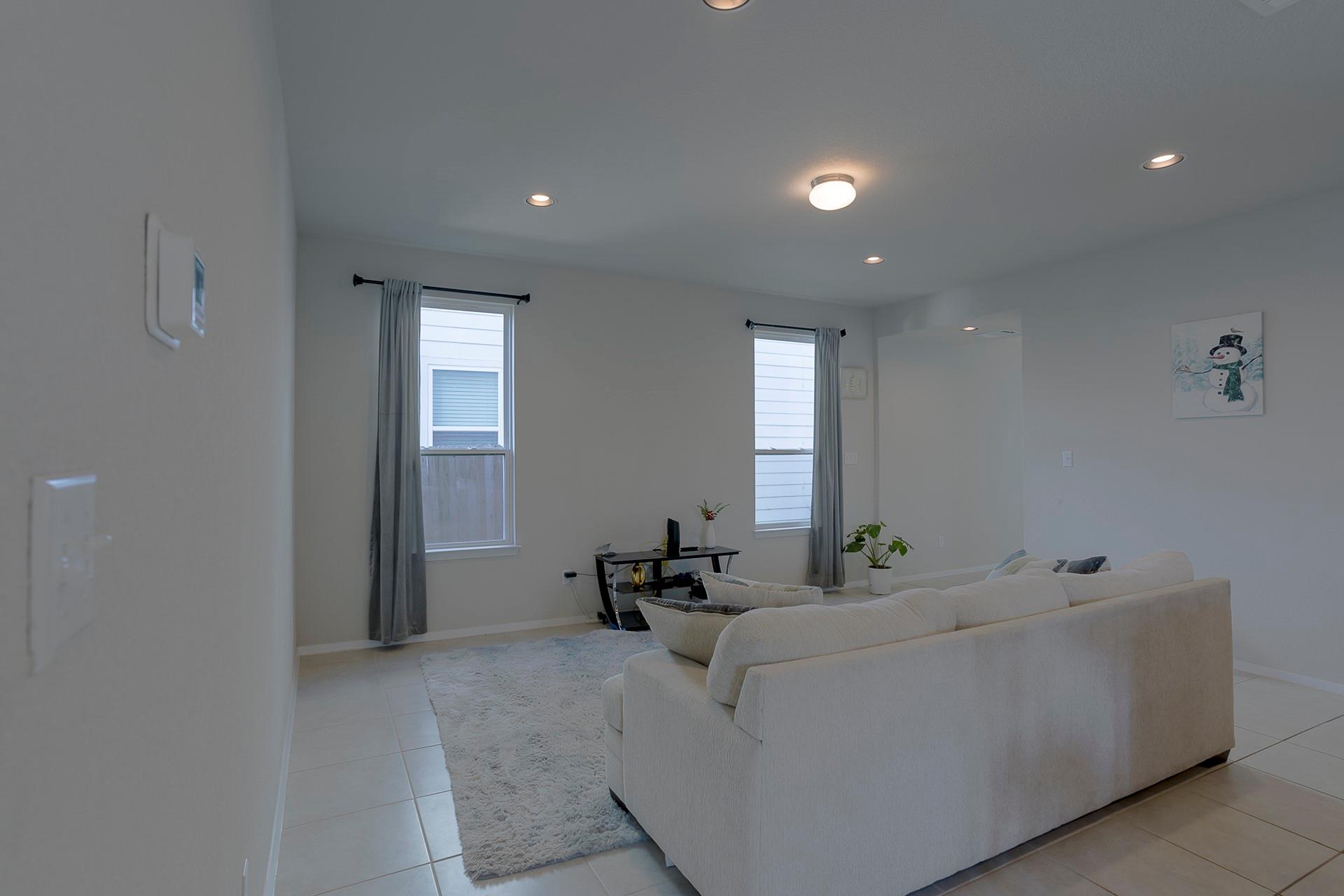 284 Delta Crst, Maxwell, TX 78656